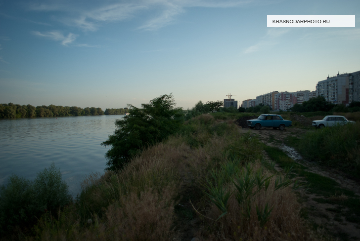 Берег реки Кубань в Юбилейном микрорайоне