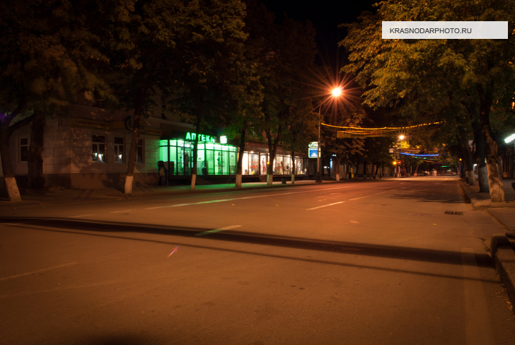 Улица Красная в ночное время