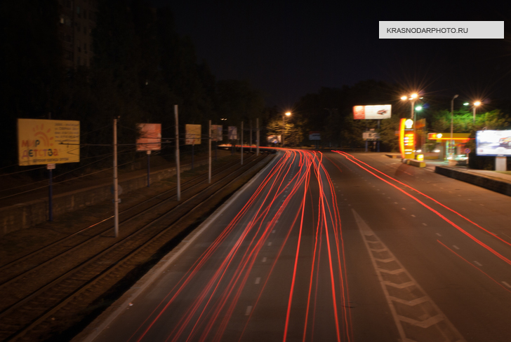 Улица Вишняковой в ночное время